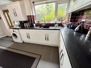 Kitchen- click for photo gallery
